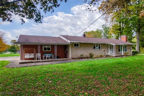 3625 Alpine St NE, Canton, OH 44721 photo 2