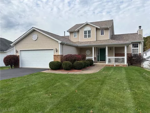 122 Hawkins Ln, Columbiana, OH 44408