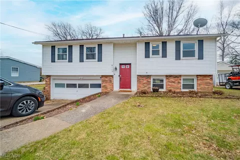 6113 Edson St, Vermilion, OH 44089