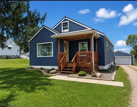 910 Orchard Hill Rd, Zanesville, OH 43701
