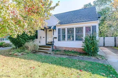 1111 E Miner Rd, Mayfield Heights, OH 44124