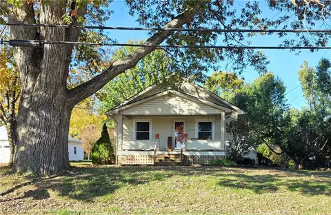 2876 Pinkerton Ln, Zanesville, OH 43701