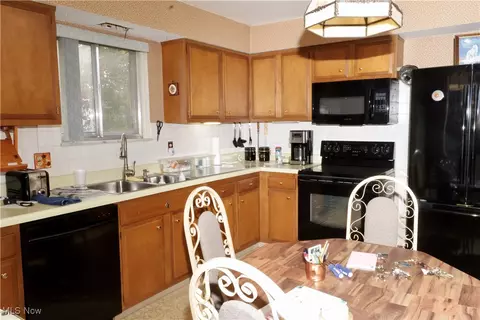 643 Augdon Dr, Elyria, OH 44035 photo 11