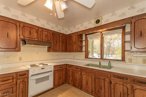 2784 Oak St, Willoughby Hills, OH 44094 photo 12