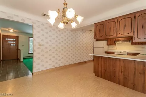 2784 Oak St, Willoughby Hills, OH 44094 photo 10