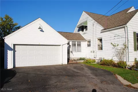 433 N Center St, Lagrange, OH 44050 photo 3