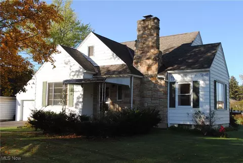 433 N Center St, Lagrange, OH 44050