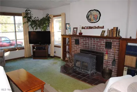 433 N Center St, Lagrange, OH 44050 photo 5