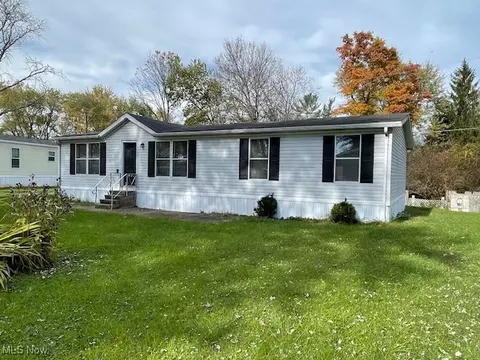 3250 Maysville Pike #13, Zanesville, OH 43701