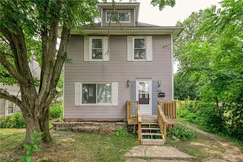 442 Wooster Rd N, Barberton, OH 44203