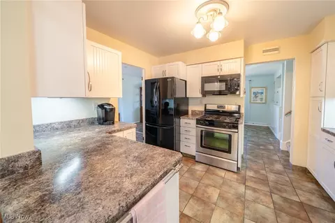 1820 Rockefeller Rd, Wickliffe, OH 44092 photo 22