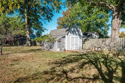 1820 Rockefeller Rd, Wickliffe, OH 44092 photo 19