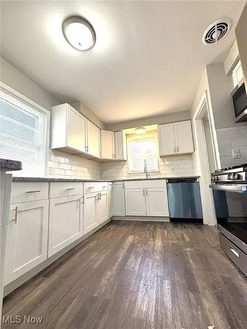 Kitchen - 1696 E 236th St, Euclid, OH 44117 photo 5 of 9