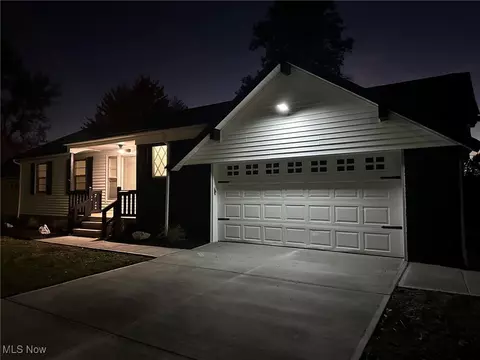 Exterior - 1696 E 236th St, Euclid, OH 44117 photo 16 of 16