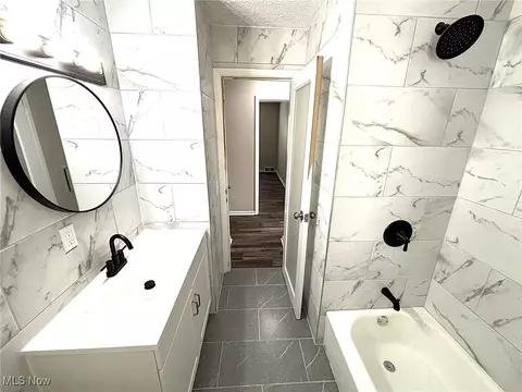Bath - 1696 E 236th St, Euclid, OH 44117 photo 1 of 5