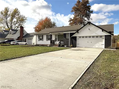 Exterior - 1696 E 236th St, Euclid, OH 44117 photo 4 of 16