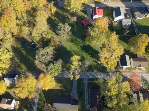 815 E 12th St, Ashtabula, OH 44004 photo 32