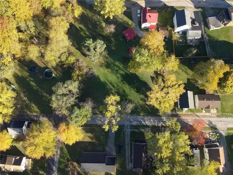 815 E 12th St, Ashtabula, OH 44004 photo 33