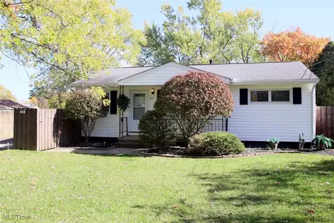 615 West Dr, Brunswick, OH 44212