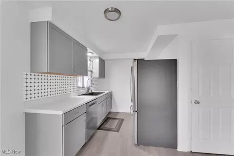 Kitchen - 608 Maplewood Ave, Struthers, OH 44471 photo 3 of 3