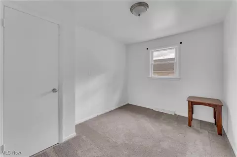 Bedroom - 608 Maplewood Ave, Struthers, OH 44471 photo 4 of 4
