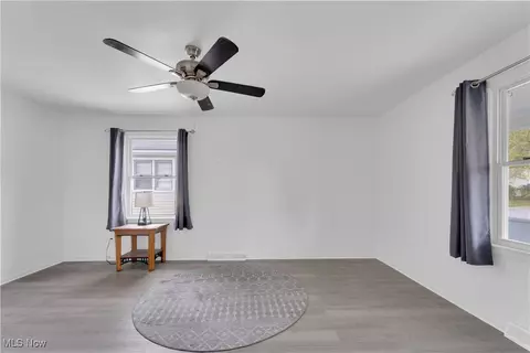 Living - 608 Maplewood Ave, Struthers, OH 44471 photo 2 of 2