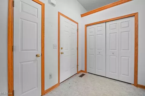 Entry Way - 222 Stonehedge Dr, Elyria, OH 44035 photo 1 of 2