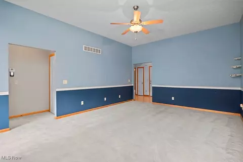 Living - 222 Stonehedge Dr, Elyria, OH 44035 photo 3 of 4