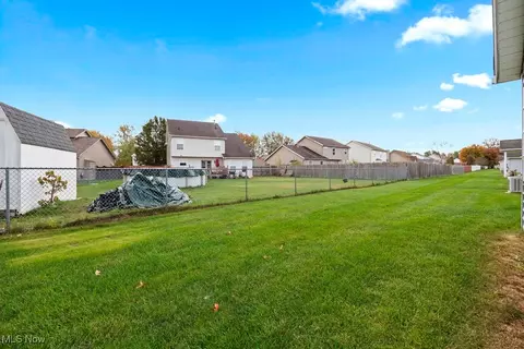 Exterior - 222 Stonehedge Dr, Elyria, OH 44035 photo 2 of 6