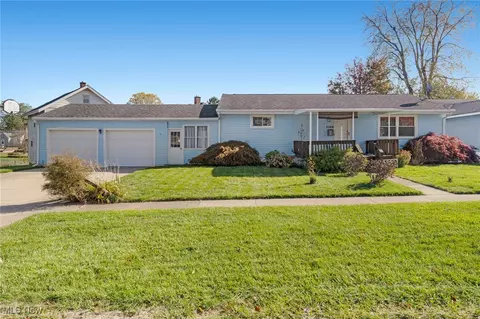 2546 Coventry Blvd NE, Canton, OH 44705