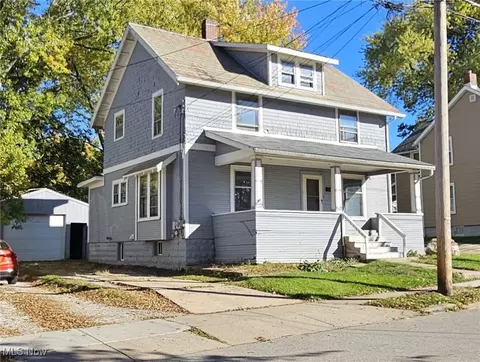 126 W Prospect St, Wadsworth, OH 44281