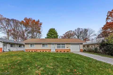 549 Linwood Dr, Alliance, OH 44601