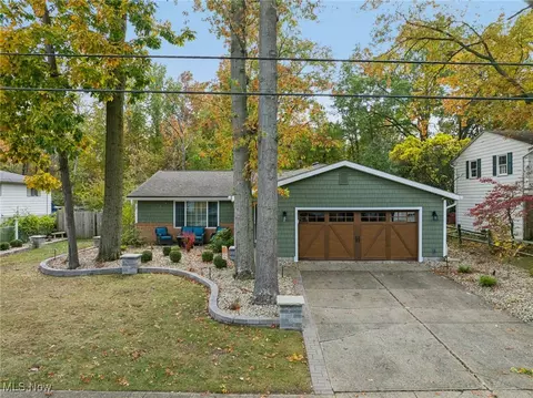 5001 Hollyview, Vermilion, OH 44089