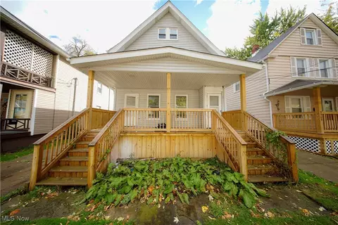 9905-9907 Zimmer Ave, Cleveland, OH 44102