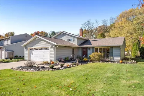 1900 Thorpe Cir, Brunswick, OH 44212