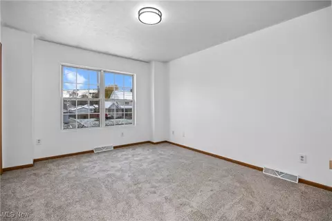 132 Warden Ave, Elyria, OH 44035 photo 22