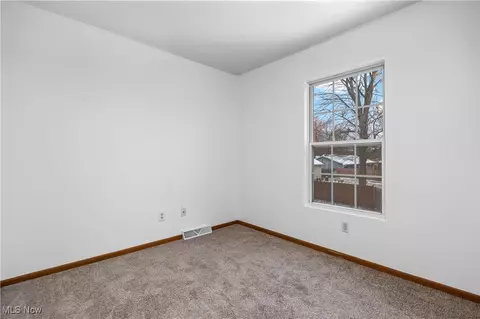 132 Warden Ave, Elyria, OH 44035 photo 27