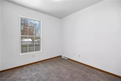132 Warden Ave, Elyria, OH 44035 photo 18