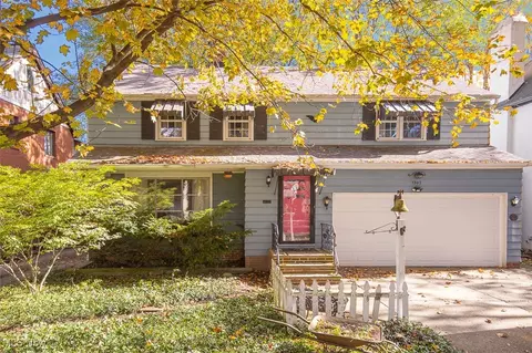 1307 Ford Rd, Lyndhurst, OH 44124