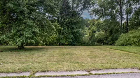 0 Trumbull Dr, Niles, OH 44446