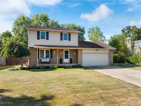 761 Tamwood Dr, Canal Fulton, OH 44614