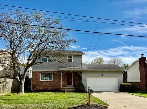 4004 Powell St, Parkersburg, WV 26104
