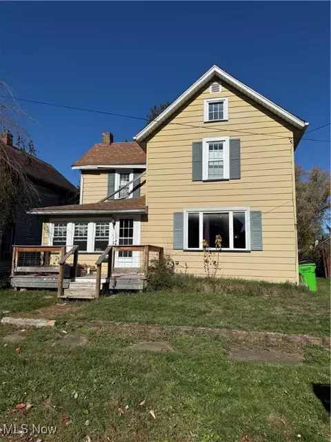125 4th St NE, Strasburg, OH 44680