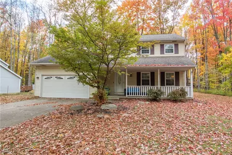 1499 Elizabeth Ln, Macedonia, OH 44056
