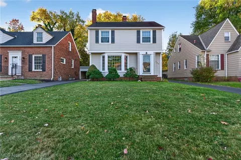 3746 Bainbridge Rd, Cleveland Heights, OH 44118