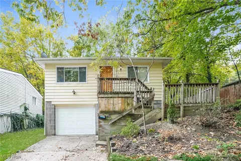 1702 Leighton Ave, Akron, OH 44314