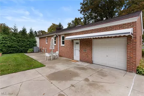 Exterior - 36725 Pettibone Rd, Solon, OH 44139 photo 5 of 12