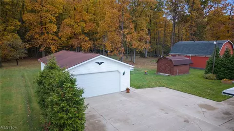 Exterior - 36725 Pettibone Rd, Solon, OH 44139 photo 7 of 12