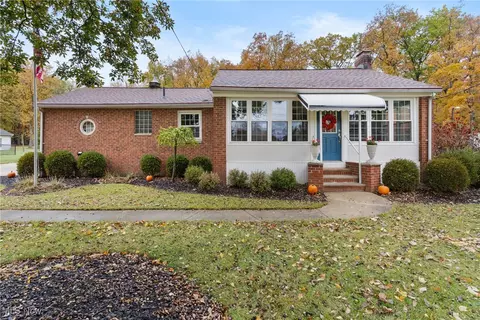 36725 Pettibone Rd, Solon, OH 44139