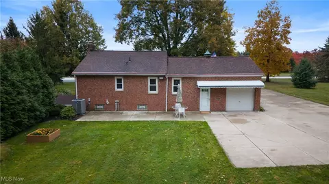 Exterior - 36725 Pettibone Rd, Solon, OH 44139 photo 9 of 12